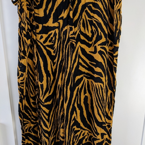 Tiger print pants - Picture 2 of 3